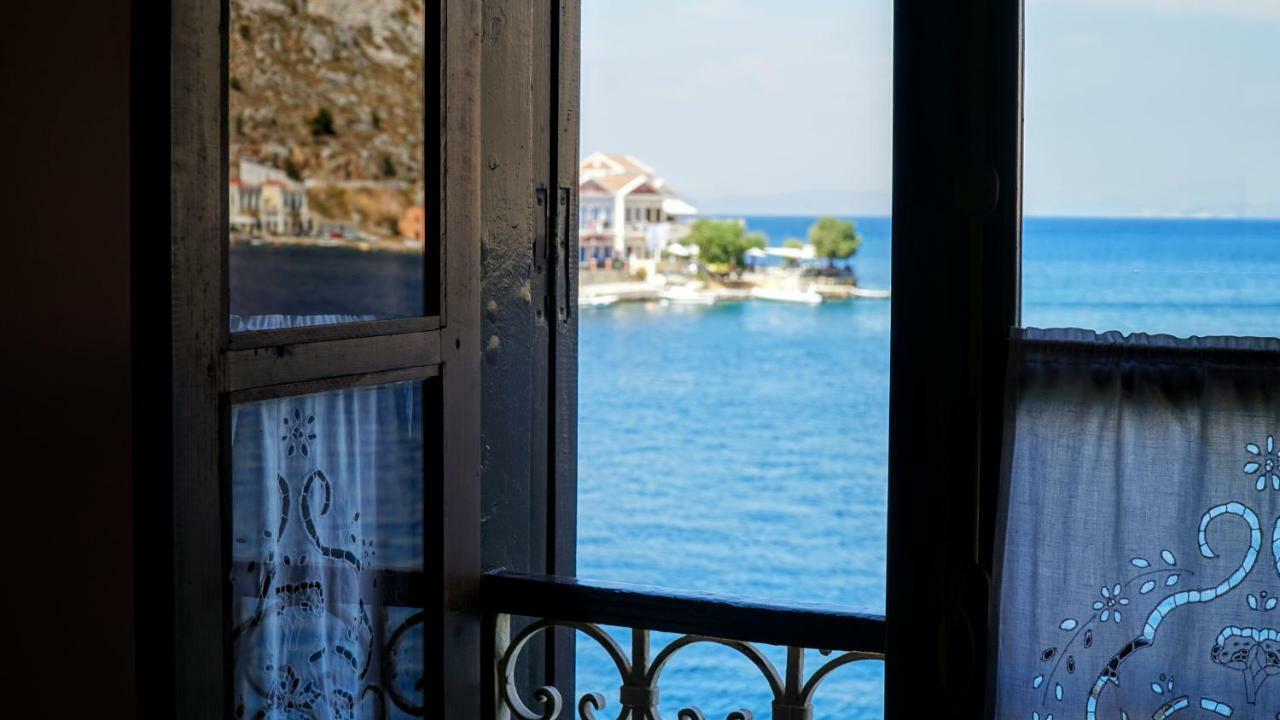 Moschos Mansion Simi Exterior foto