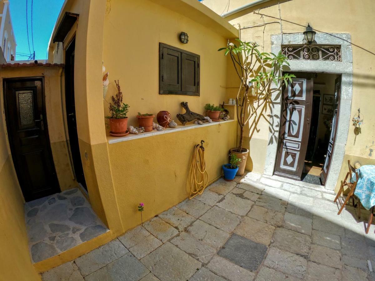 Moschos Mansion Simi Exterior foto